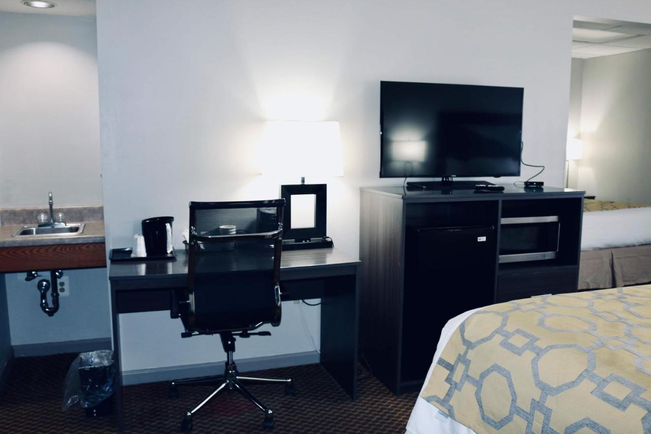 Baymont By Wyndham קוקוויל מראה חיצוני תמונה