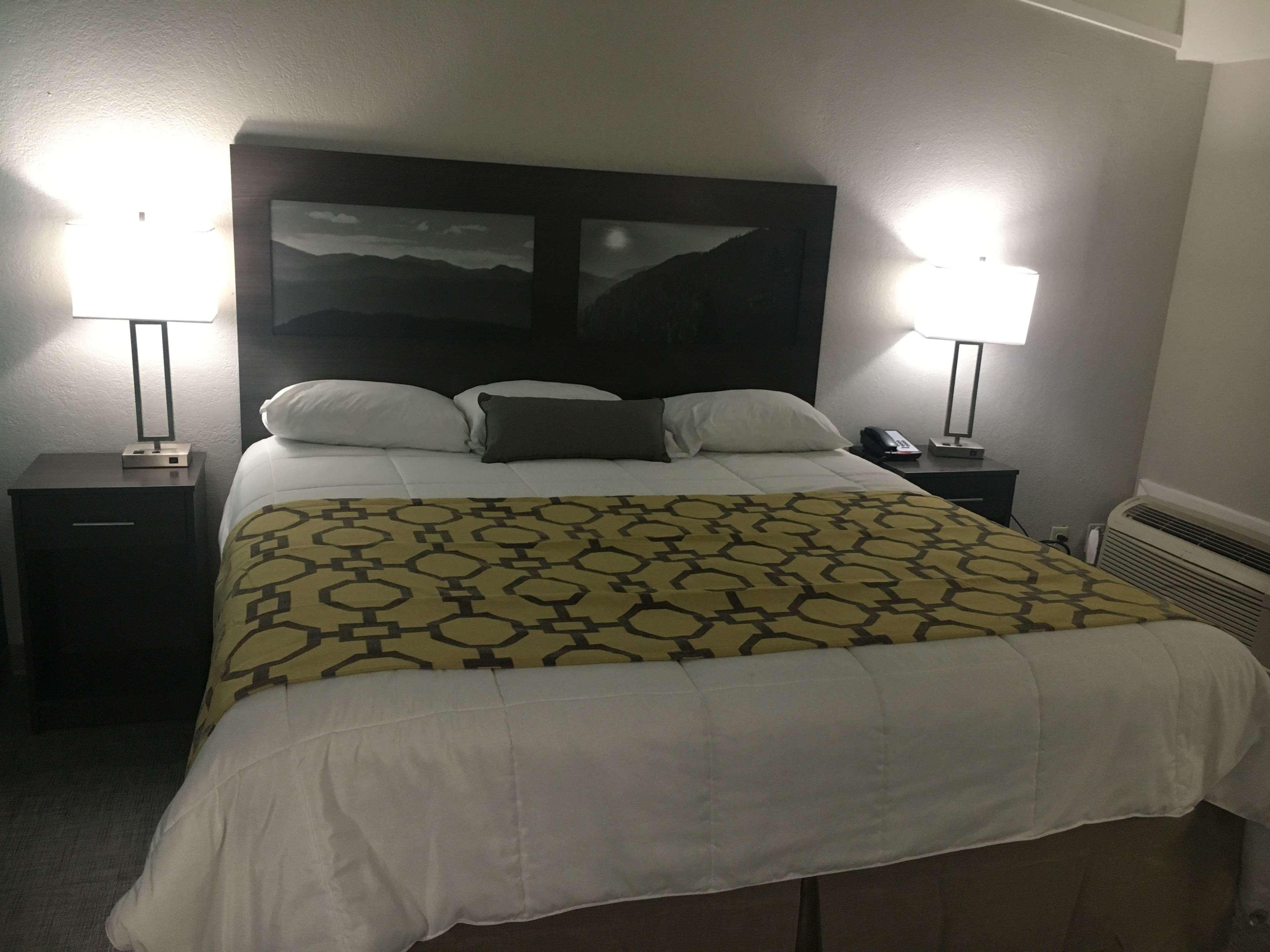 Baymont By Wyndham קוקוויל מראה חיצוני תמונה